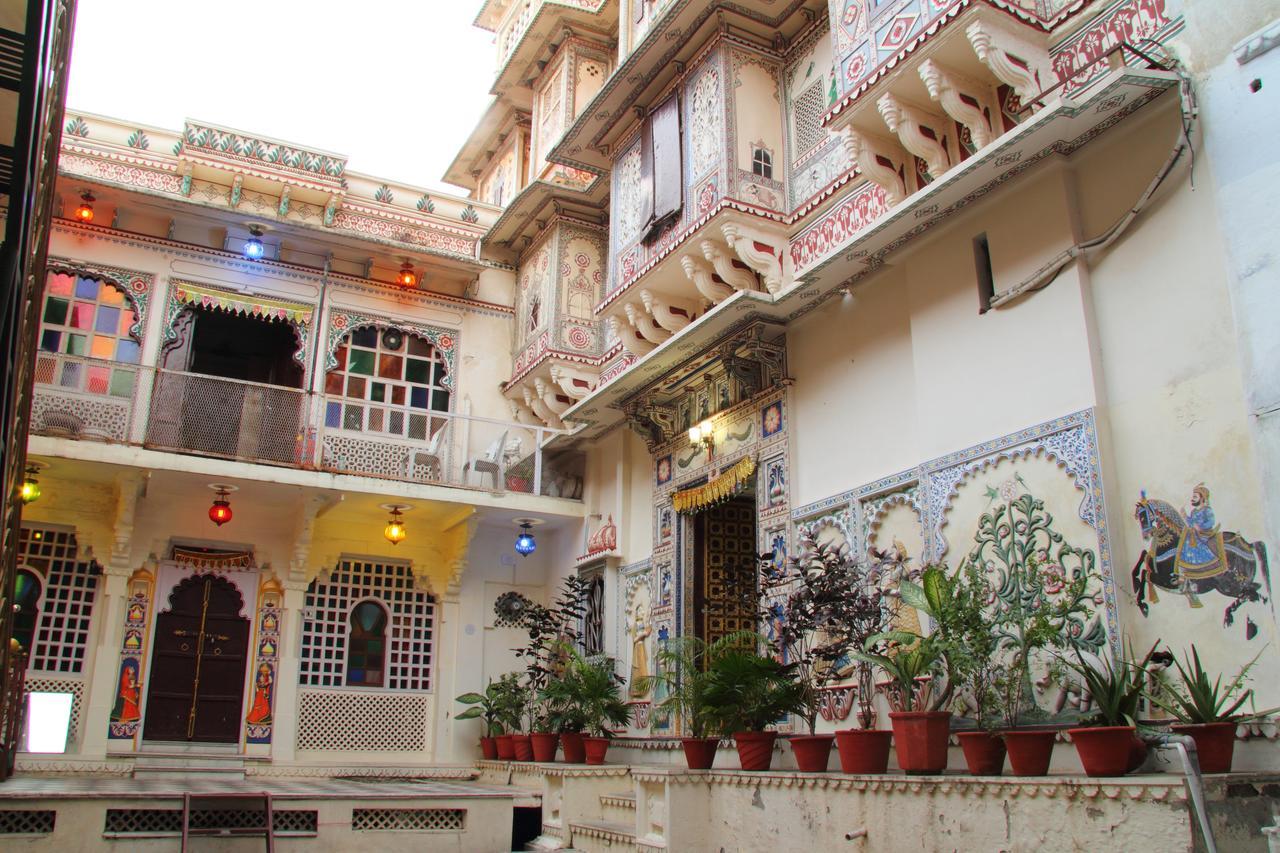 Shree Jagdish Mahal Heritage Hotel Udajpur Zewnętrze zdjęcie