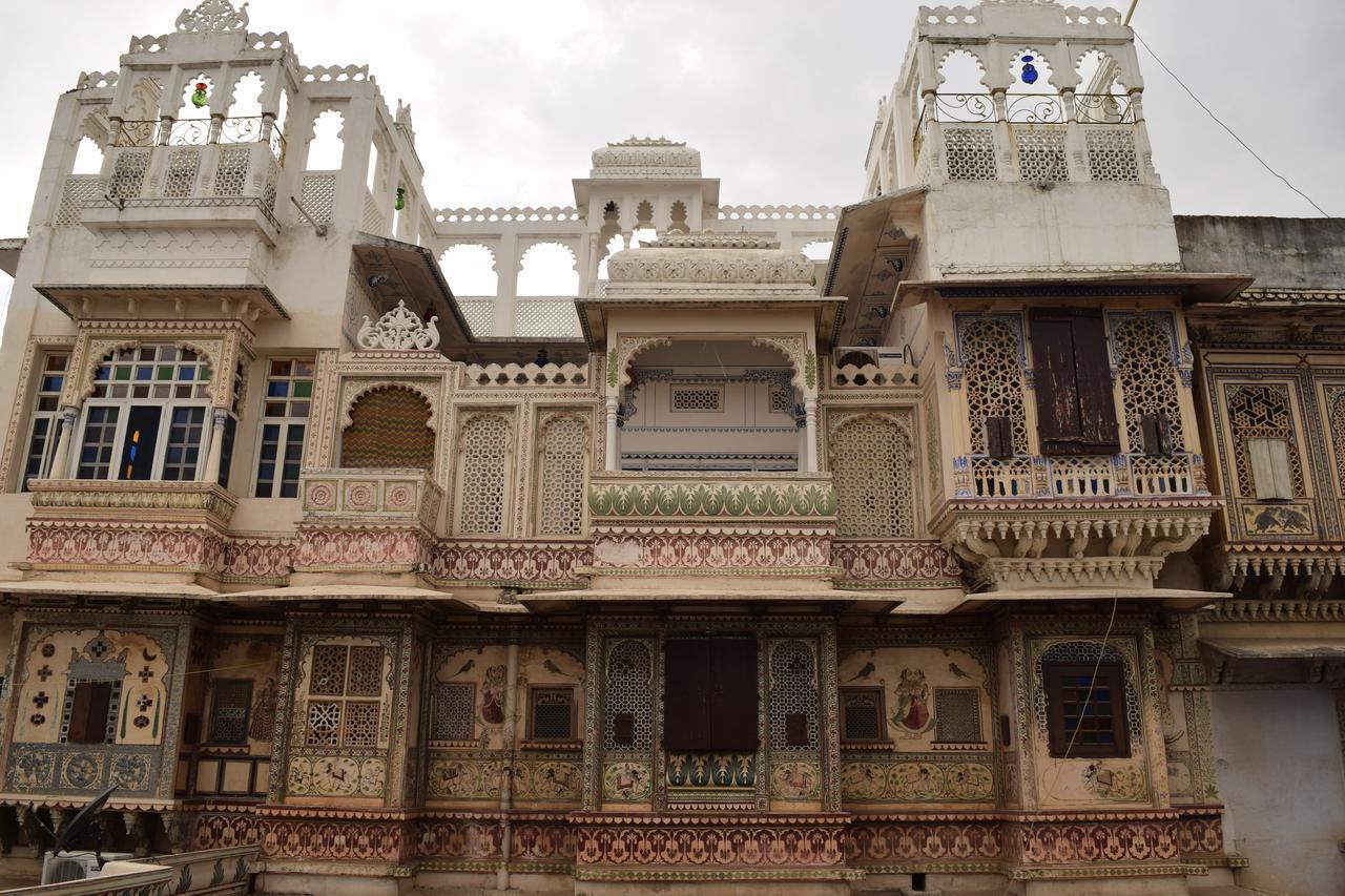 Shree Jagdish Mahal Heritage Hotel Udajpur Zewnętrze zdjęcie