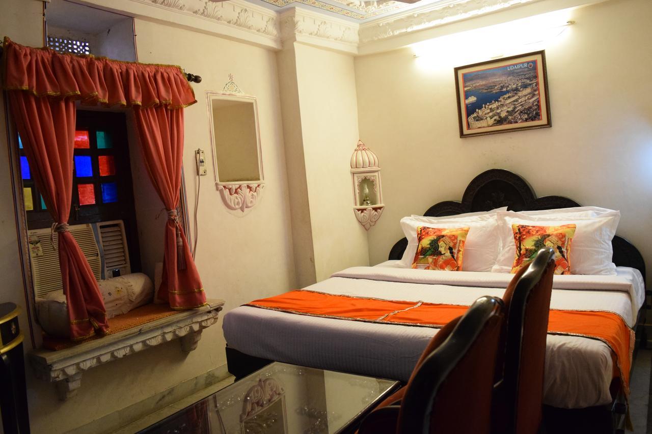 Shree Jagdish Mahal Heritage Hotel Udajpur Zewnętrze zdjęcie