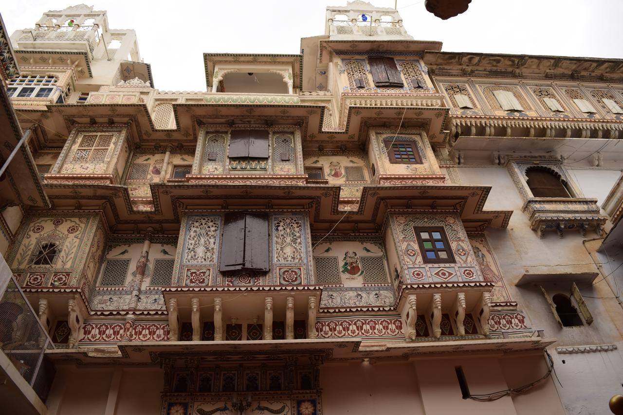 Shree Jagdish Mahal Heritage Hotel Udajpur Zewnętrze zdjęcie