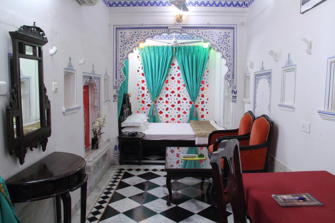 Shree Jagdish Mahal Heritage Hotel Udajpur Zewnętrze zdjęcie