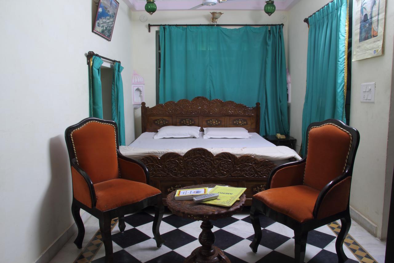 Shree Jagdish Mahal Heritage Hotel Udajpur Zewnętrze zdjęcie