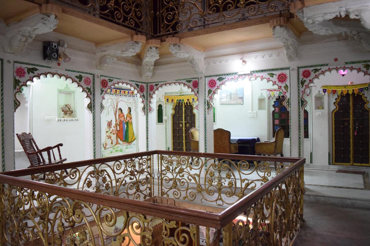 Shree Jagdish Mahal Heritage Hotel Udajpur Zewnętrze zdjęcie
