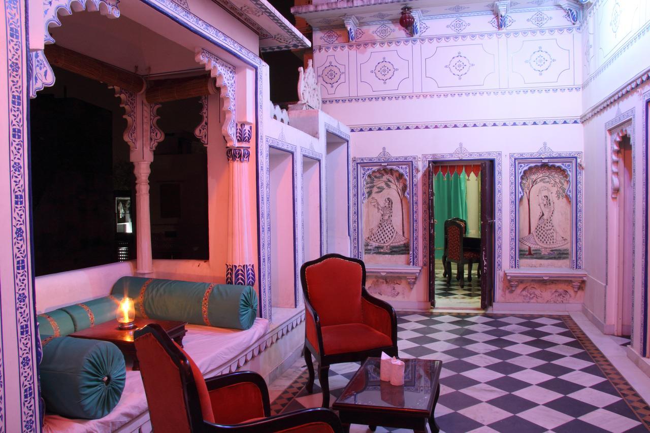 Shree Jagdish Mahal Heritage Hotel Udajpur Zewnętrze zdjęcie