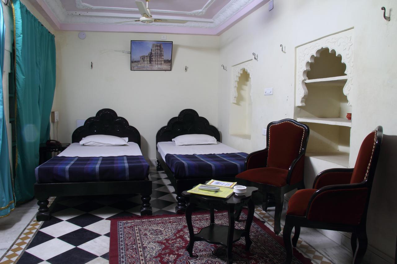 Shree Jagdish Mahal Heritage Hotel Udajpur Zewnętrze zdjęcie