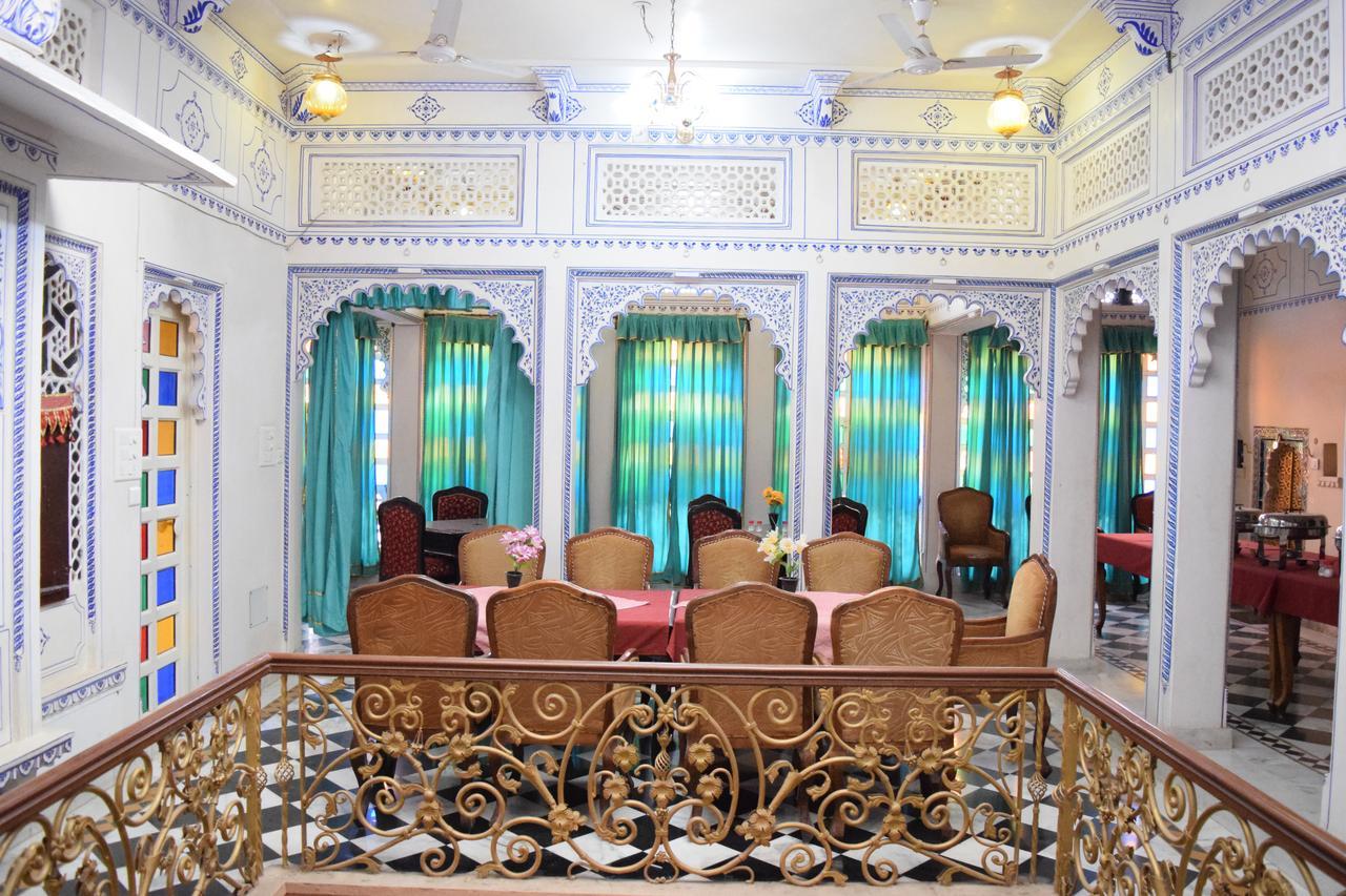 Shree Jagdish Mahal Heritage Hotel Udajpur Zewnętrze zdjęcie