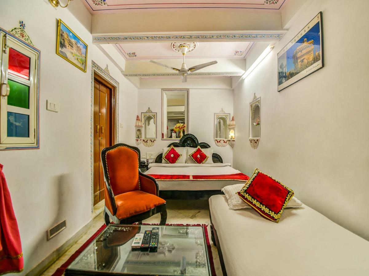 Shree Jagdish Mahal Heritage Hotel Udajpur Zewnętrze zdjęcie